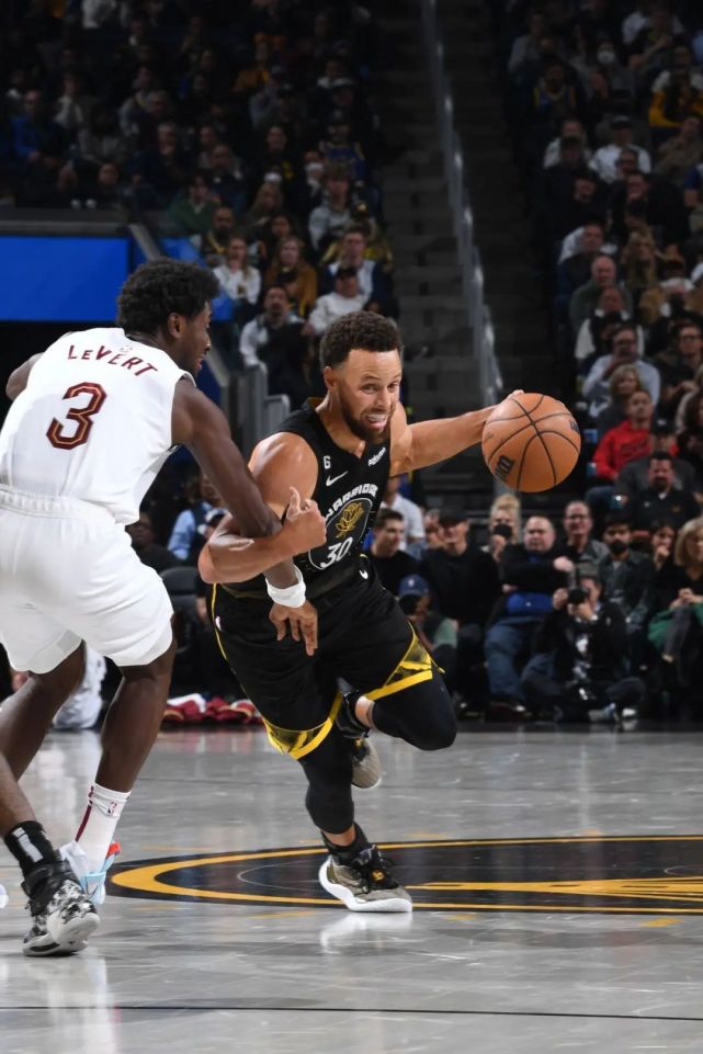 斗牛游戏-关于战神关键时刻爆发，率队绝杀取得惊险胜利！的信息